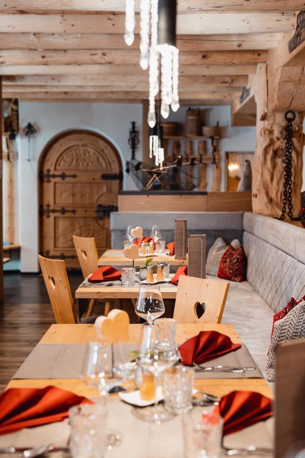 Hotel Anigglhof à Malles Venosta Extérieur photo