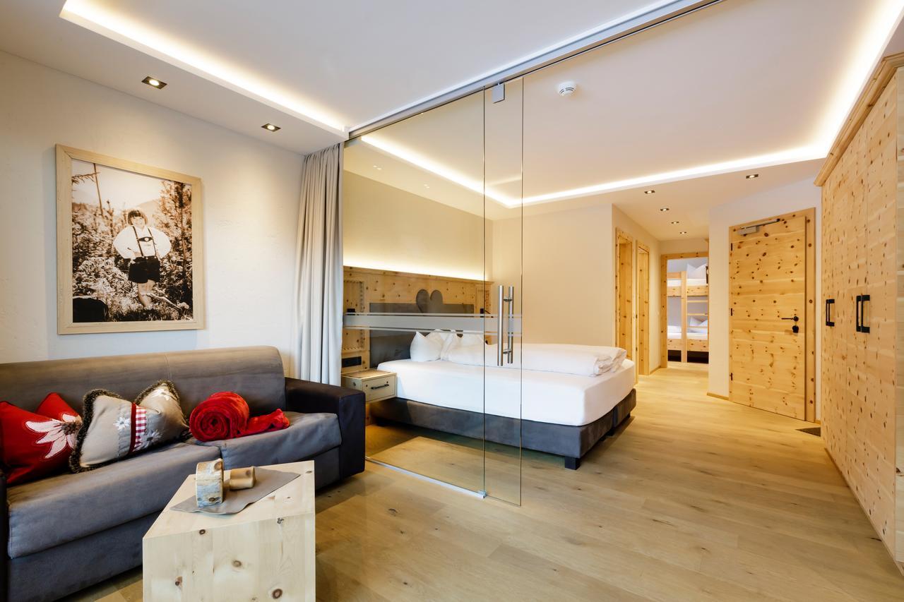 Hotel Anigglhof à Malles Venosta Extérieur photo