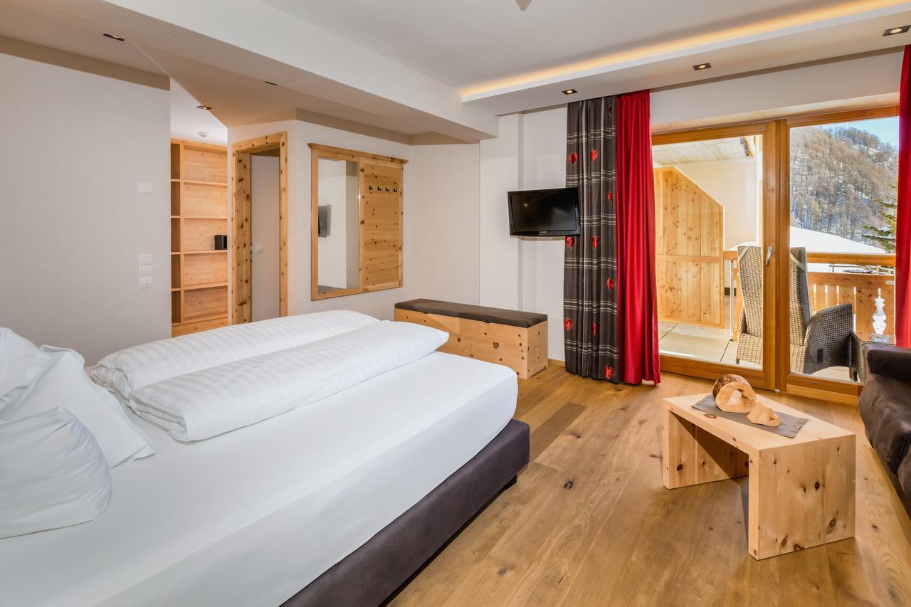 Hotel Anigglhof à Malles Venosta Extérieur photo